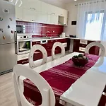 New Bazaar Cozy 3 * Tirana