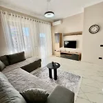 New Bazaar Cozy 3 * טיראנה