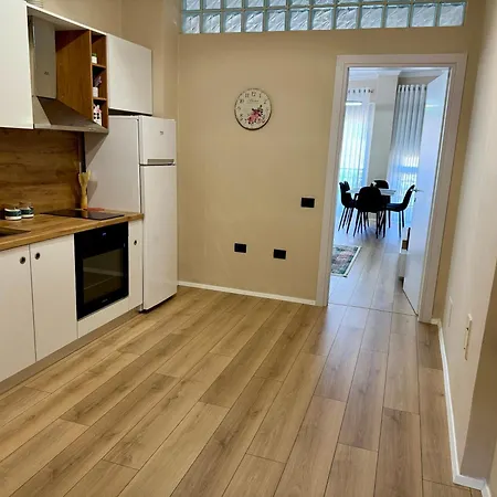 Apartment New Bazaar Cozy 3 Tirana