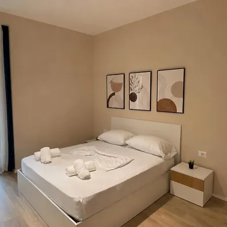 Apartment New Bazaar Cozy 3 Tirana