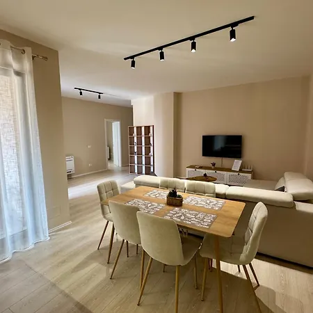 Apartment New Bazaar Cozy 3 Tirana